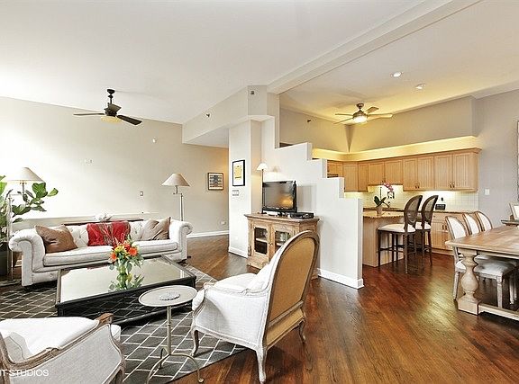 4th image of 156 N Oak Park Ave #15