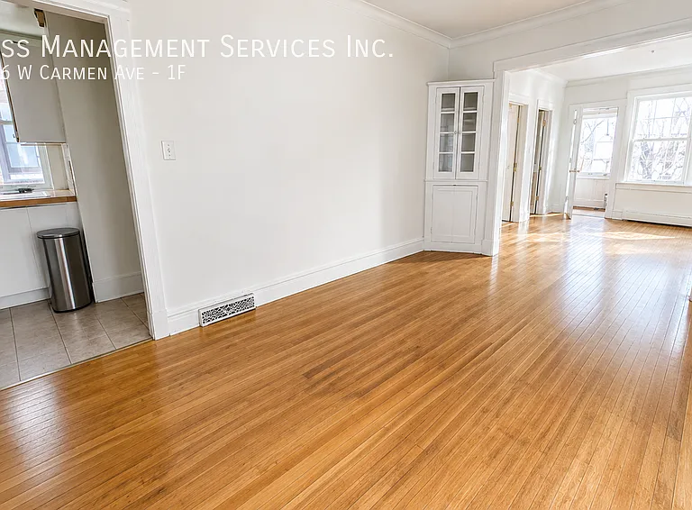 1726 W Carmen Ave #1F — Photo 5