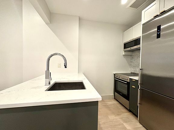 5th image of 23 Avenue B #401