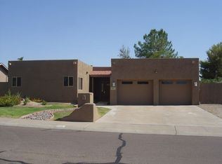 419 E Country Gables Dr, Phoenix, AZ 85022