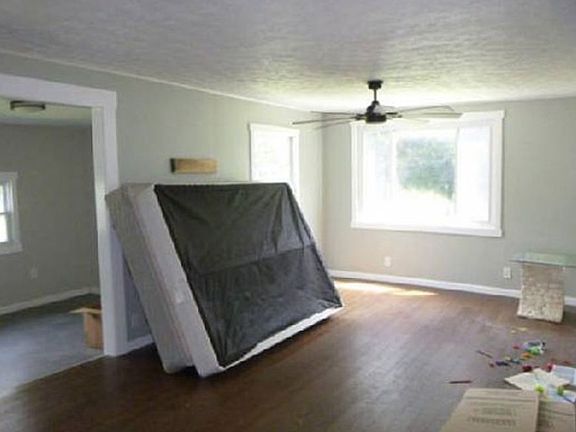 Additional Living Room