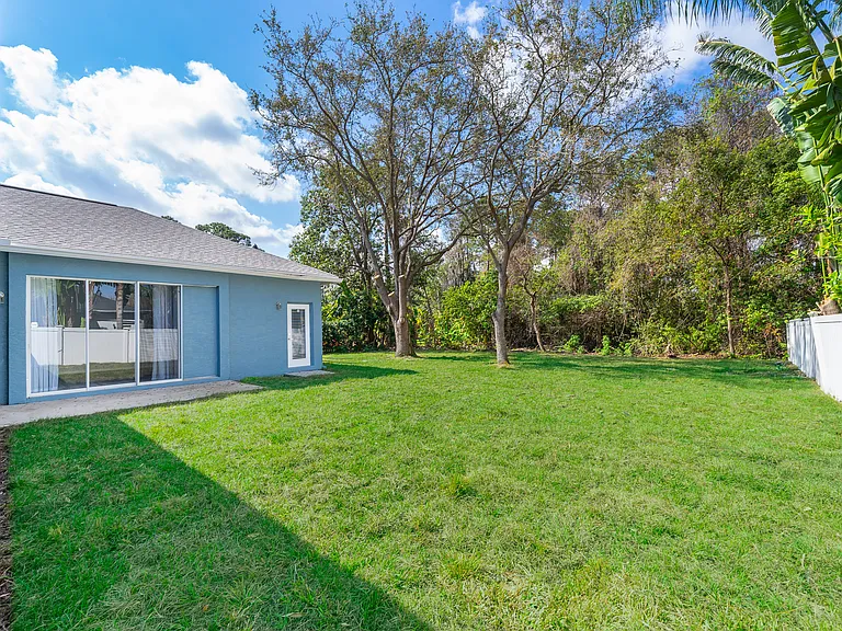 8119 Lake Crowell Cir — Photo 33