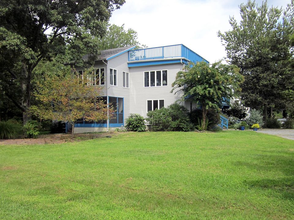 1st image of 22 Bayberry Ln