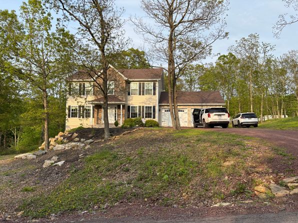4 Roberts Ln