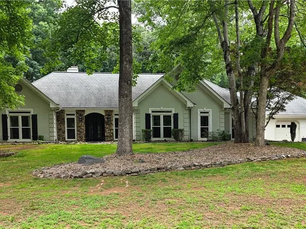 6420 White Oak Dr, Cumming, GA 30040