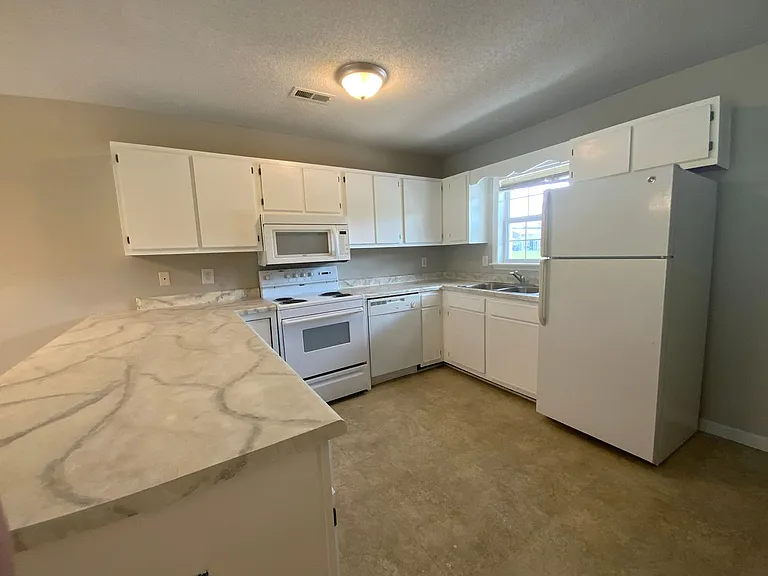 601 Pelletier Loop Rd — Photo 3