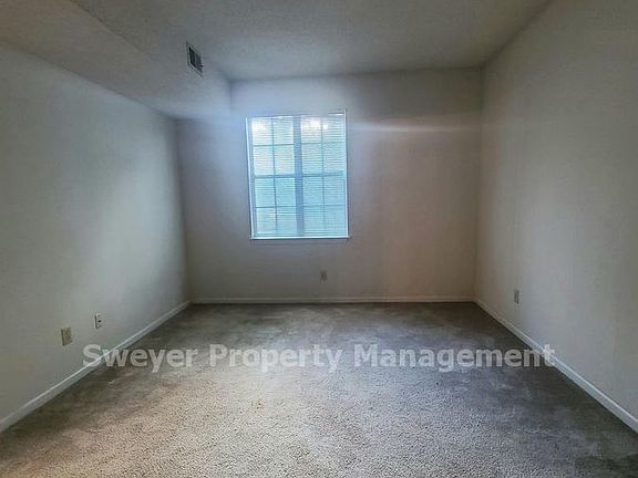 5th image of 721C Bragg Dr