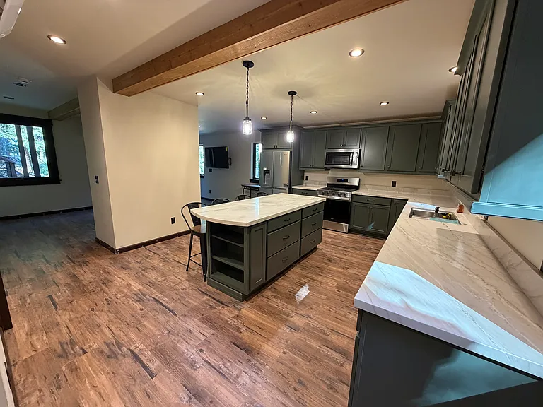 805 Bunker Dr — Photo 2