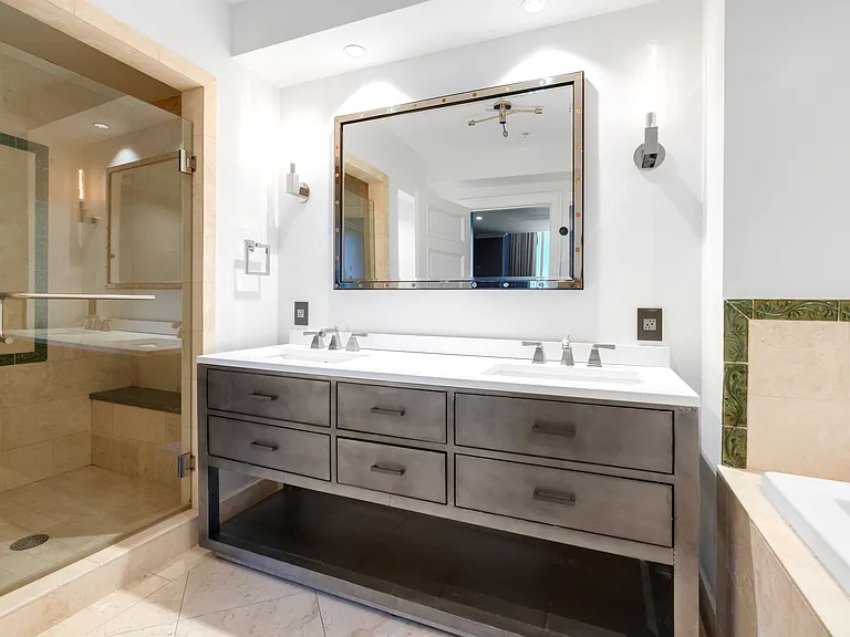 1891 Curtis St #1812 — Photo 7