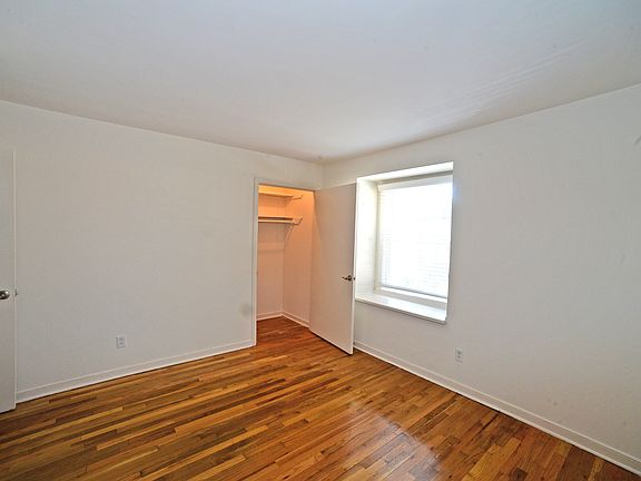4th image of 169 Yeardley Dr