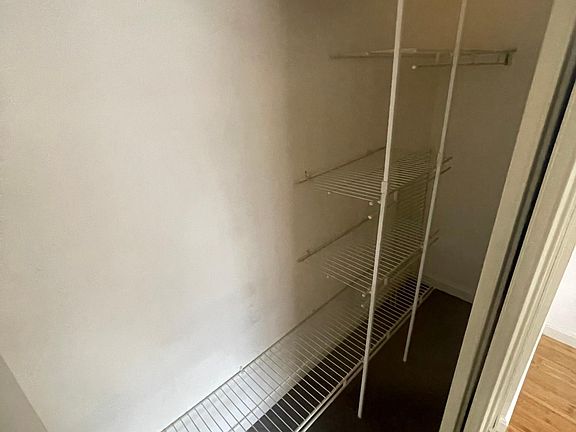 3rd image of 4 Bridgeview Cir Unit 41