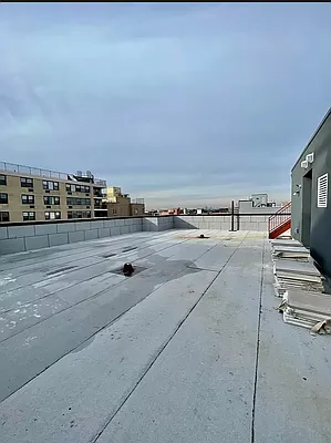 Rented by Elmekies Equities | media 32