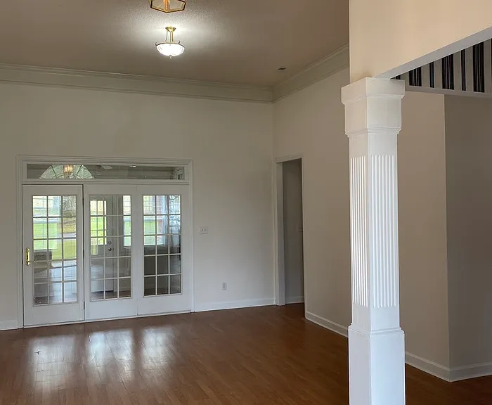 4545 Reigate Ct — Photo 2