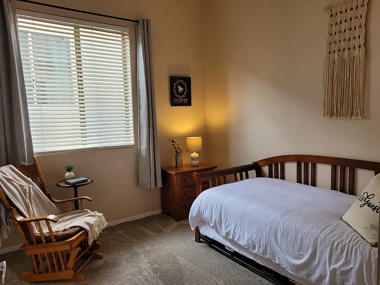785 W Azure Dr — Photo 11