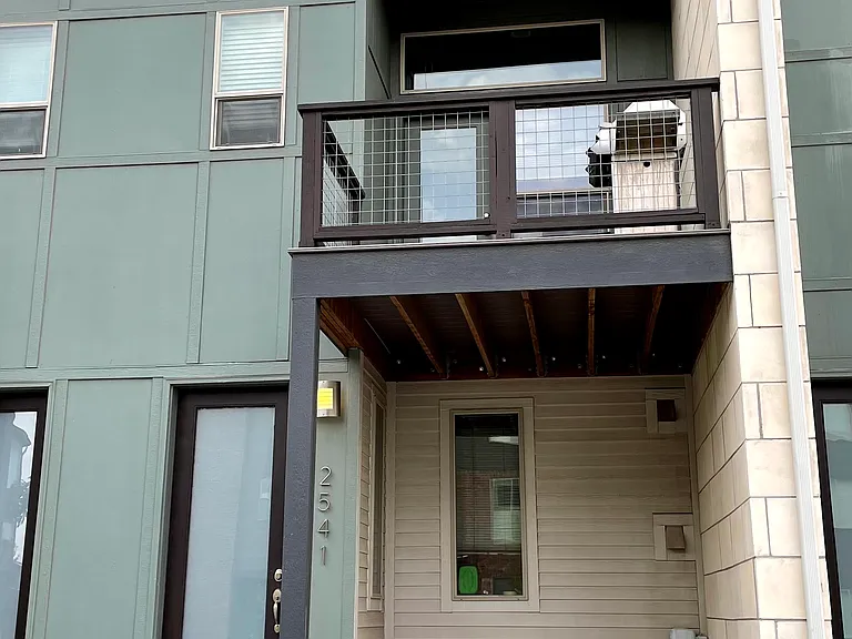 2541 N Moline St #2-BDRM TOWNHOUSE — Photo 24