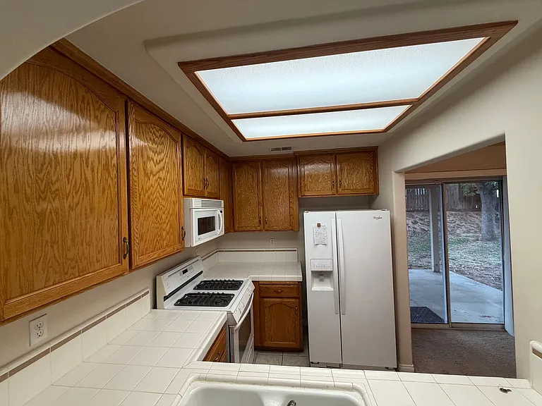 6107 Ragusa Ln — Photo 9