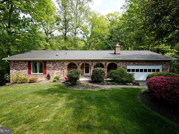 12203 Woodlark Ct, Manassas, VA 20112