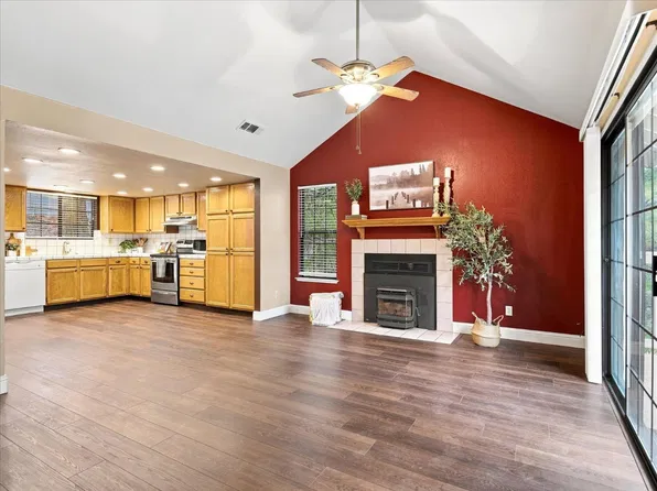 50848 Smoke Tree Trl, Bass Lake, CA 93604
