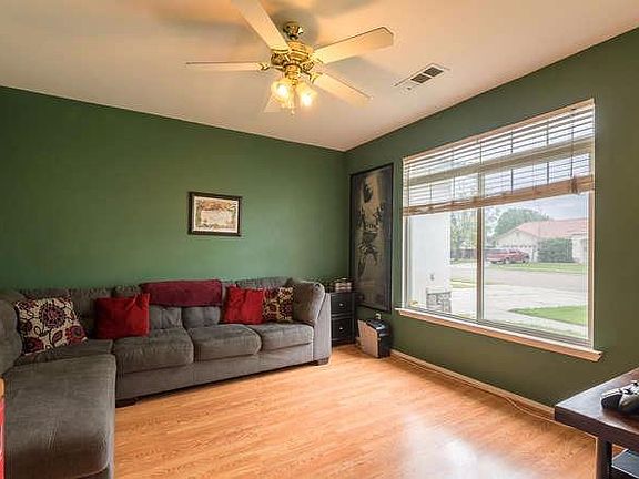 5th image of 1125 Mission Dr
