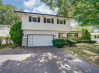 4736 Esterbrook Rd, Columbus, OH 43229