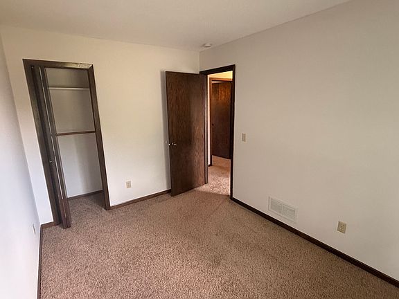 4th image of 9755 Nathan Ln N