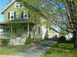 18 Woodlawn Ave, Middletown, NY 10940