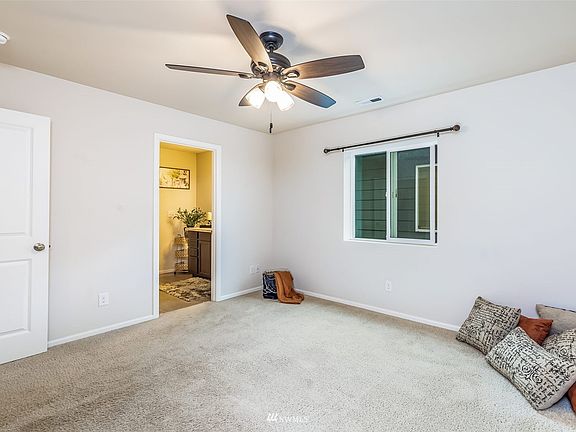 5th image of 10556 188th Street Ct E
