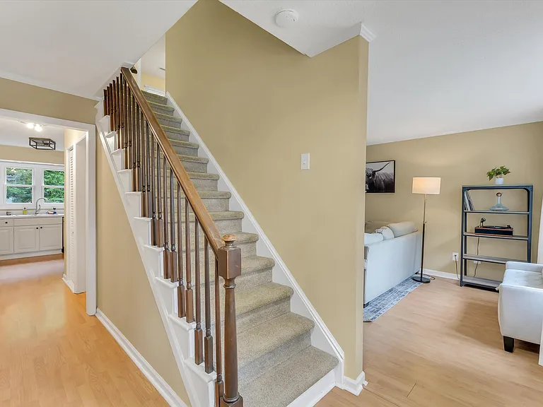 918 Hampshire Ct #A — Photo 15