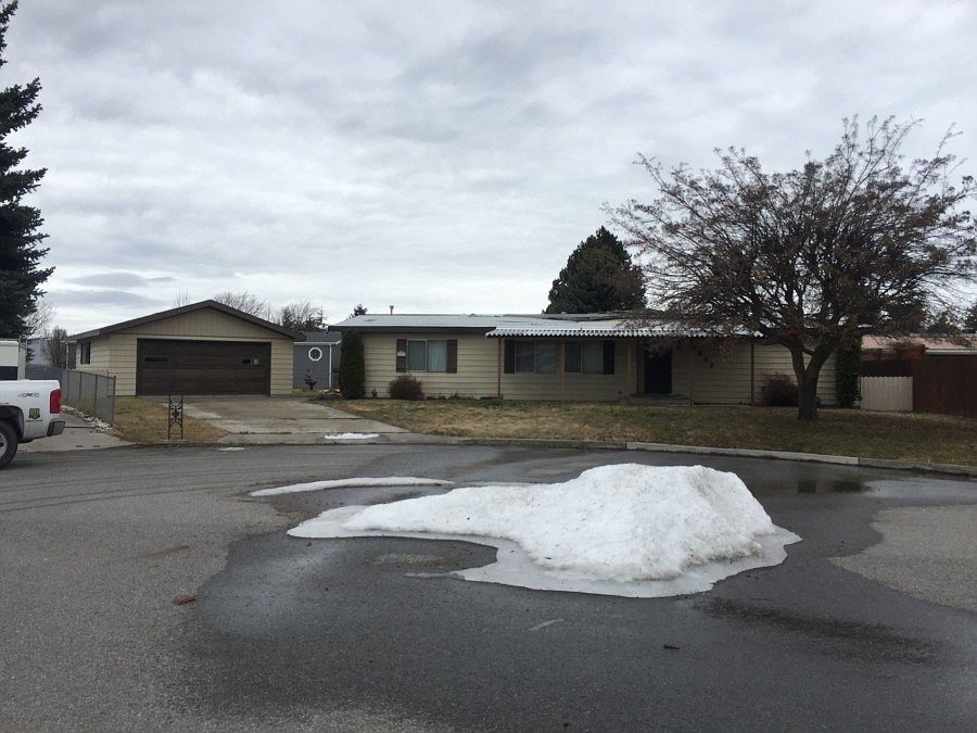 1st image of 1511 N Meyers Ct