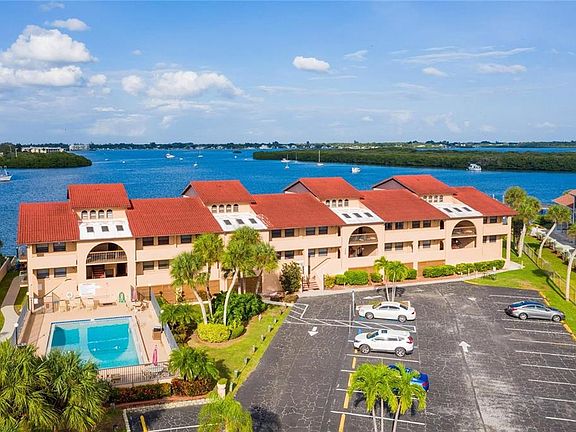 4th image of 1765 Gulf Blvd #105