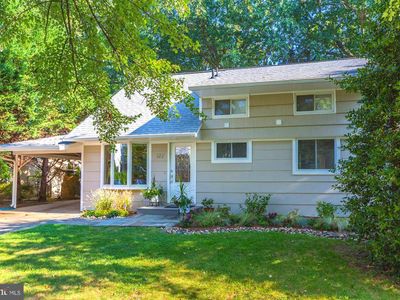 822 Bowie Rd, Rockville, MD, 20852