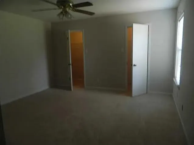795 Royal Woods Dr W — Photo 3