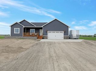 5487 Mathew Ave, Williston, ND 58801