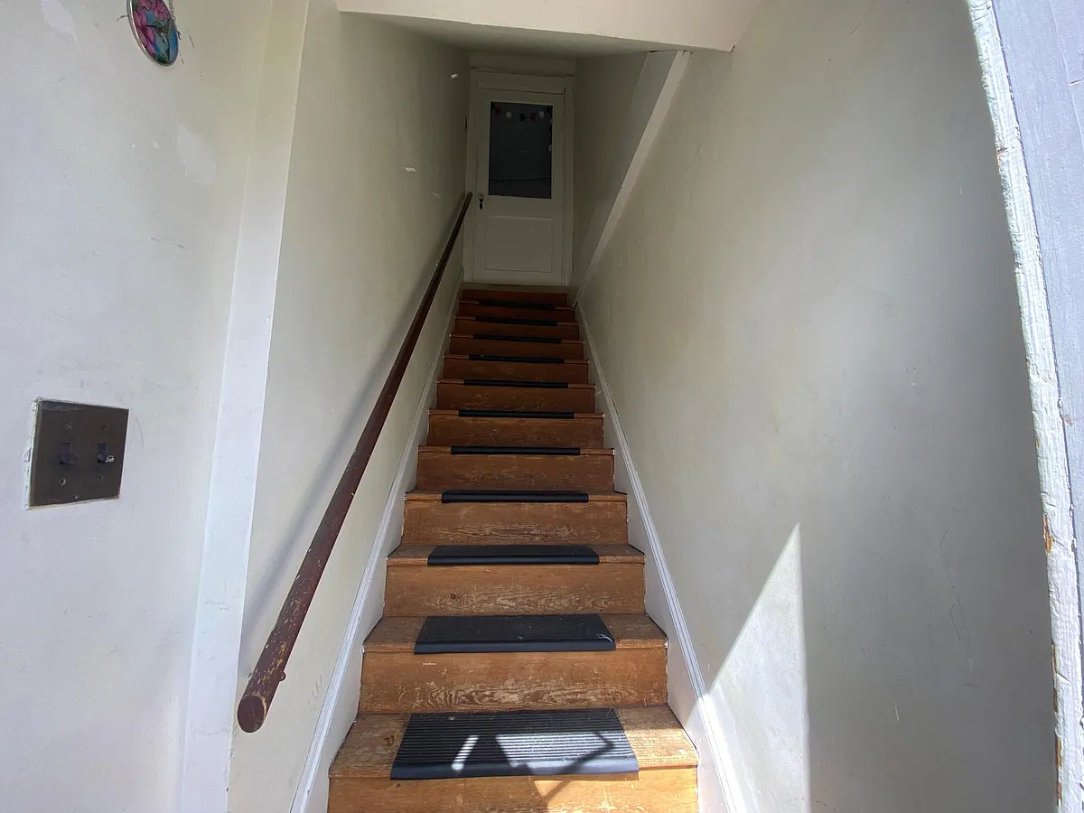 Building Photo - 232 N Pine St #232B