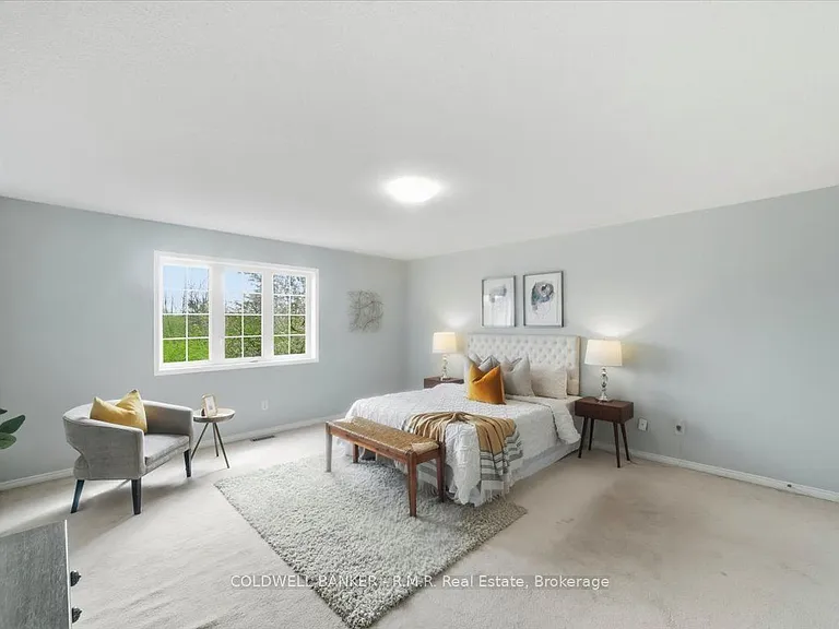 45 Angier Cres — Photo 26