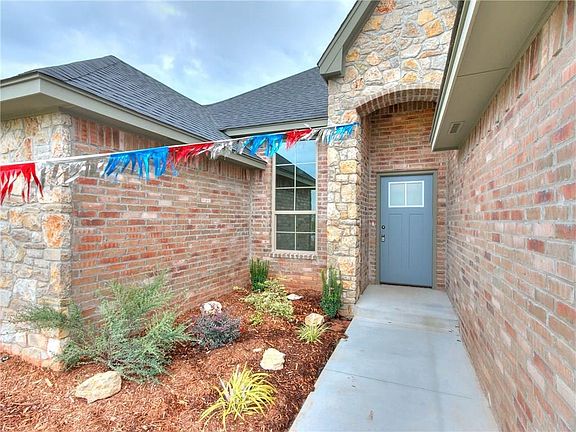 4th image of 3908 Wedgewood Creek Dr