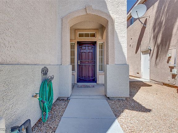 5th image of 5281 Dakotah Pointe Ct