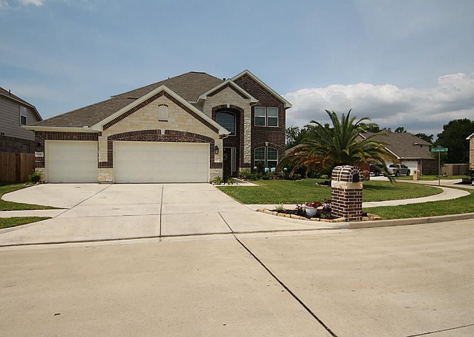 1st image of 206 Myrtle Dr