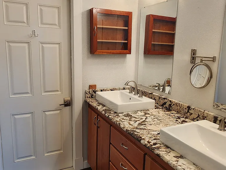 2906 Lake Stall Ln — Photo 4