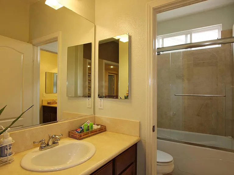 13777 Rosecroft Way — Photo 21