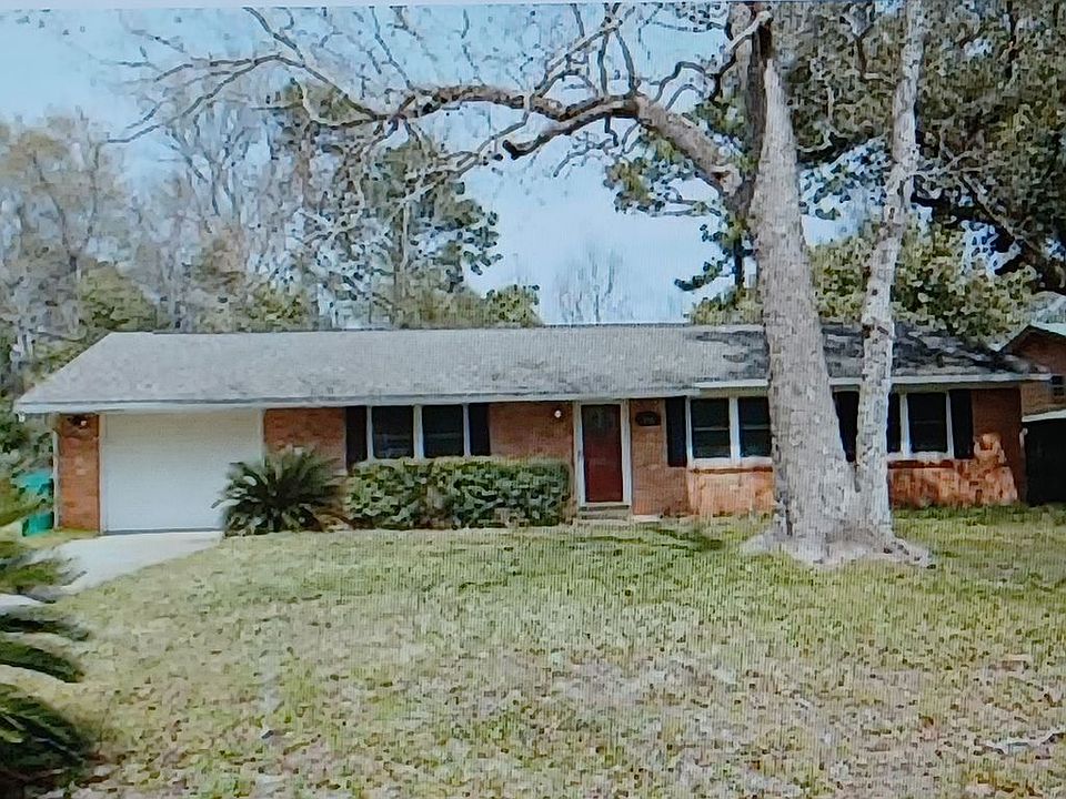 1st image of 102 Alden Dr