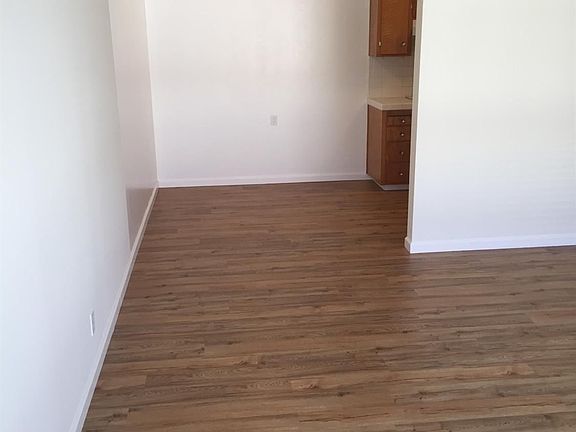 4th image of 237 Cumberland St #1