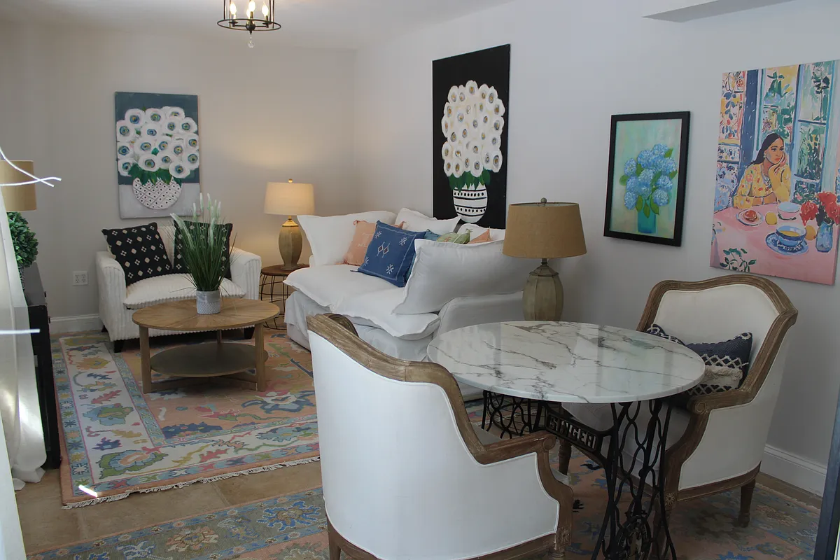 living room or second bedroom - 20134 Valley Mill Rd