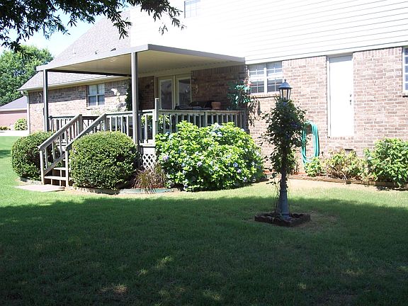 5th image of 2323 Brittany Ln
