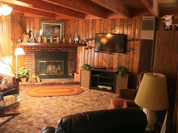 3rd image of 2316 State Ln