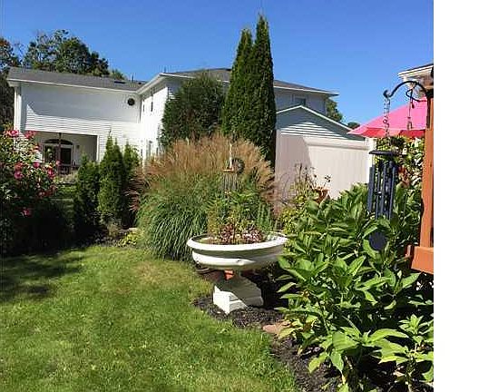 5th image of 60 Glendale Ter