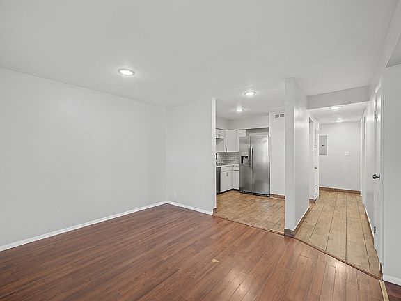 5th image of 320 Welch Rd APT G5