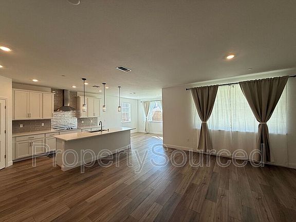 5th image of 3258 Deer Oak St