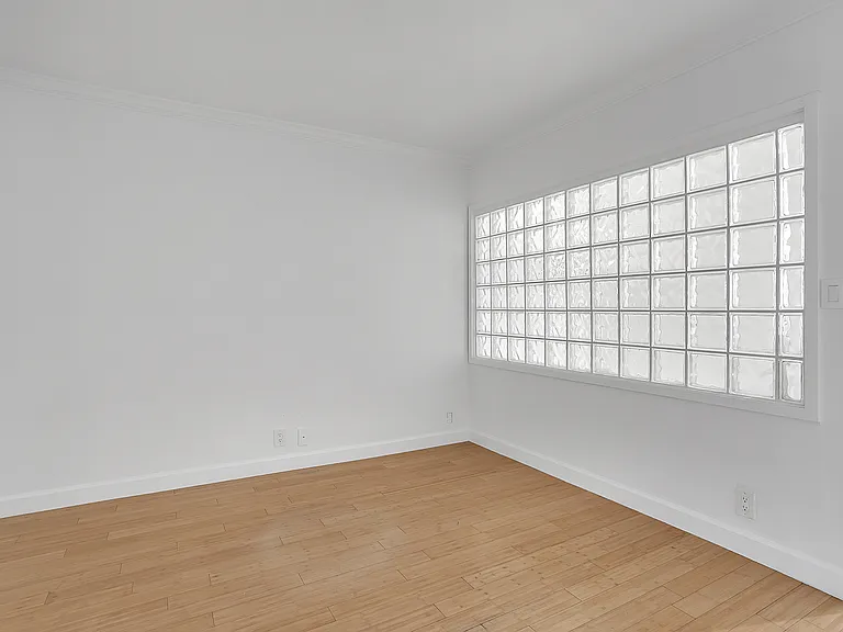 1541 Brickell Ave #105 — Photo 36