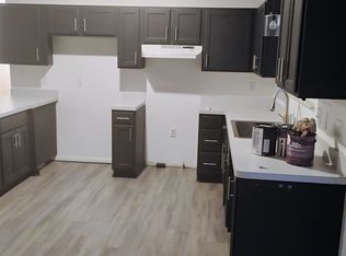 680 Heather Ln, Marysville, MI 48040